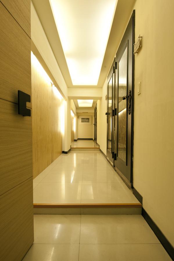 Linsen Loft Aparthotel Taipei Bagian luar foto